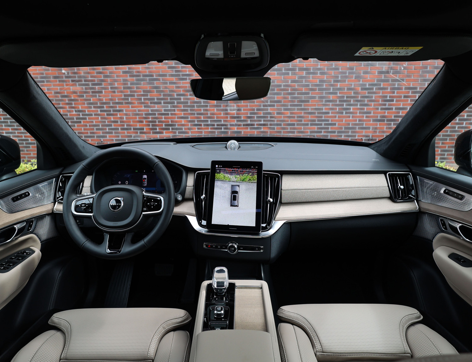 Volvo XC90 T8 AWD Ultra Dark
