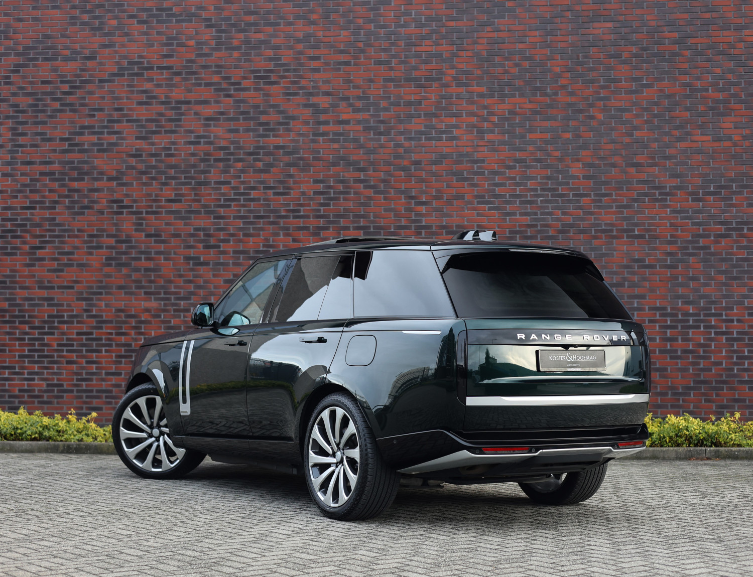 Land Rover Range Rover P550e Autobiography