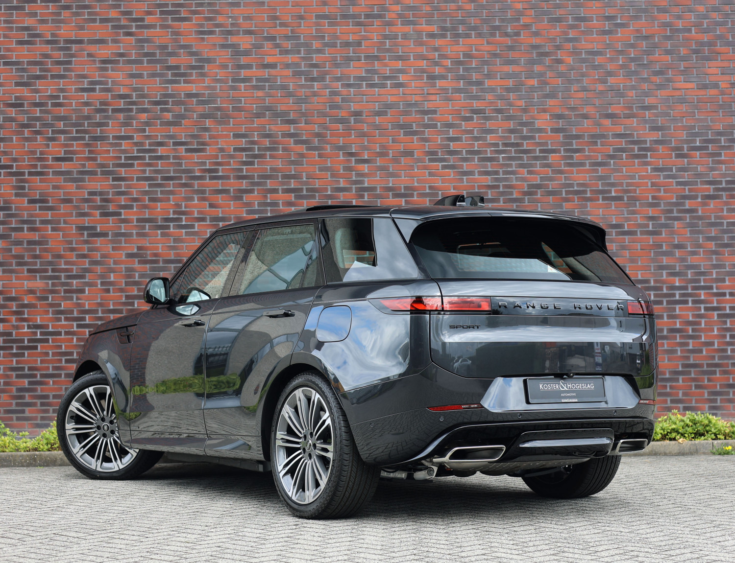 Land Rover Range Rover Sport P550e Autobiography