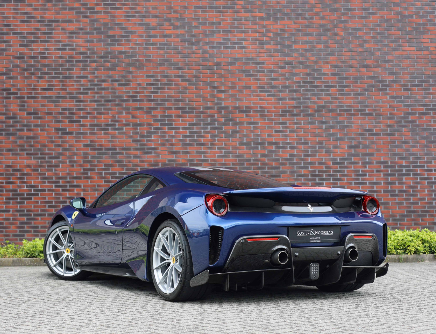 Ferrari 488 3.9 Pista