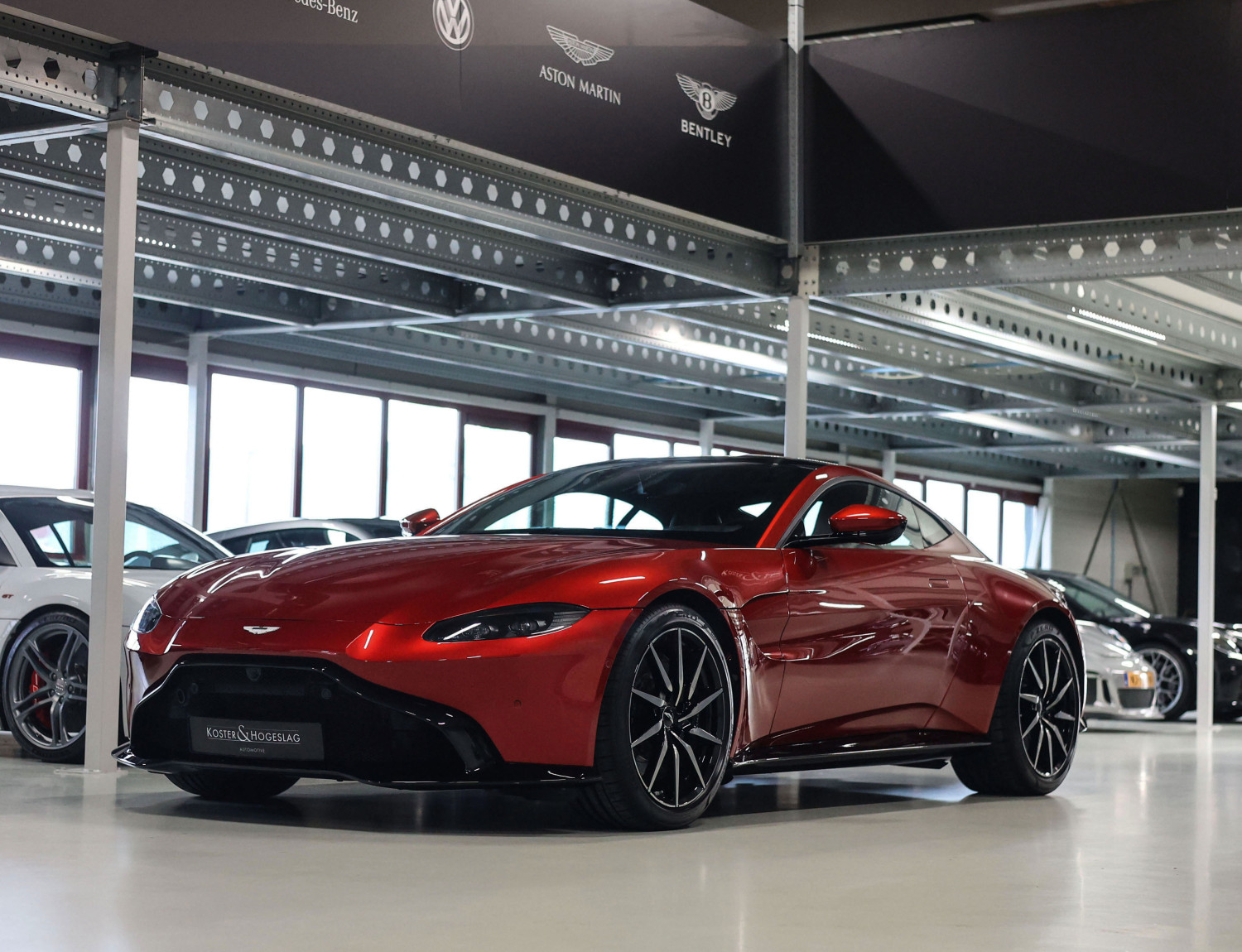 Aston Martin Vantage 4.0 V8
