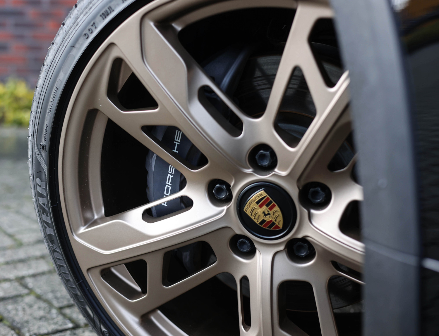 Porsche Taycan Cross Turismo 4