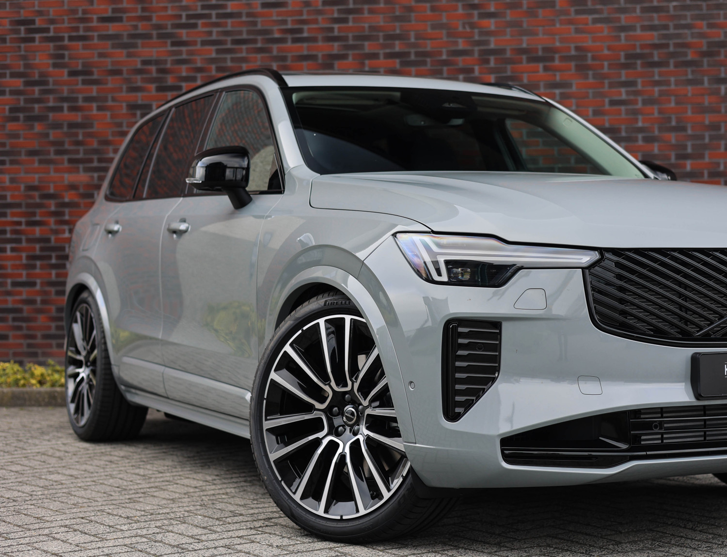 Volvo XC90 T8 Plug-in hybrid AWD Ultra Dark