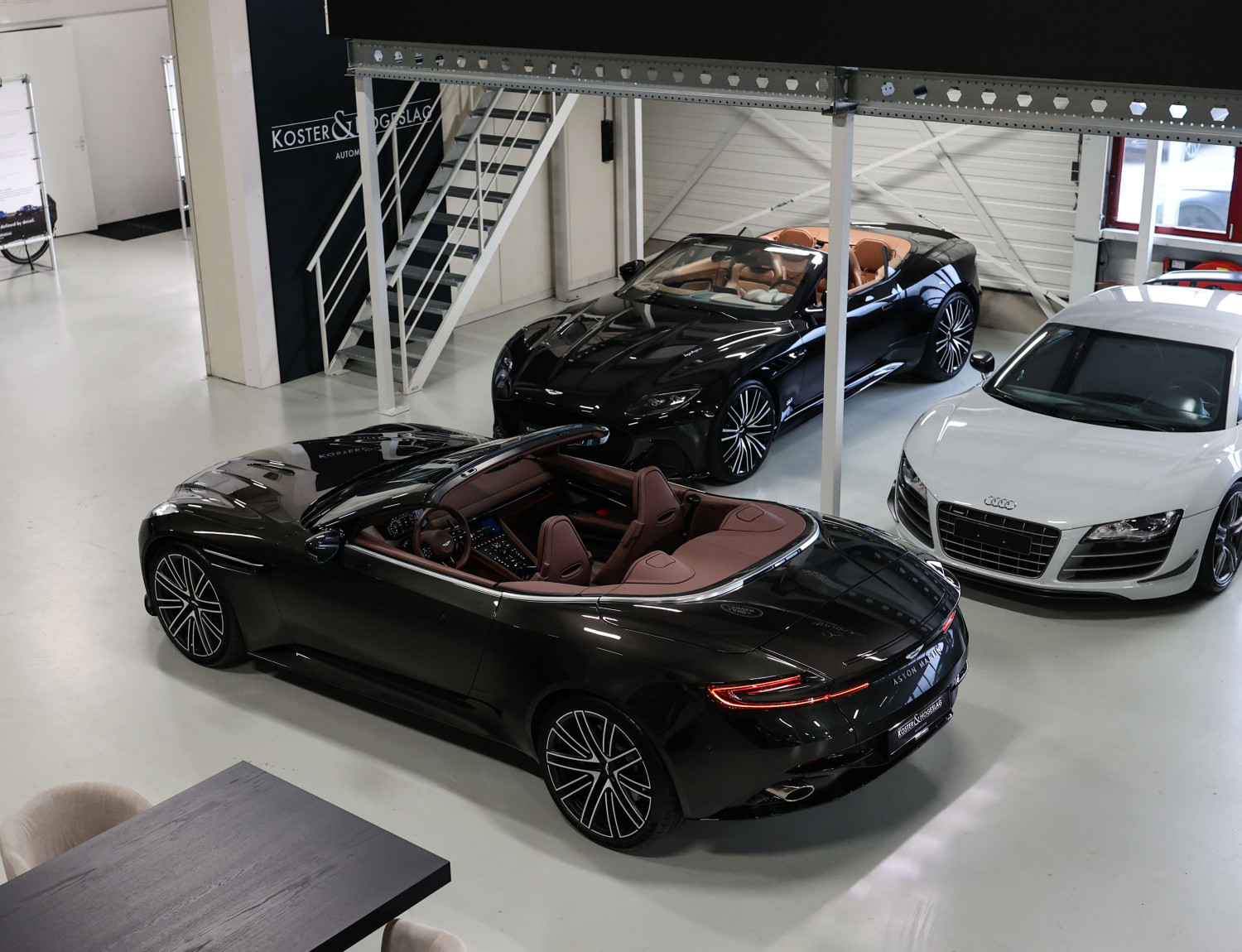 Aston Martin DB12 Volante 4.0 V8