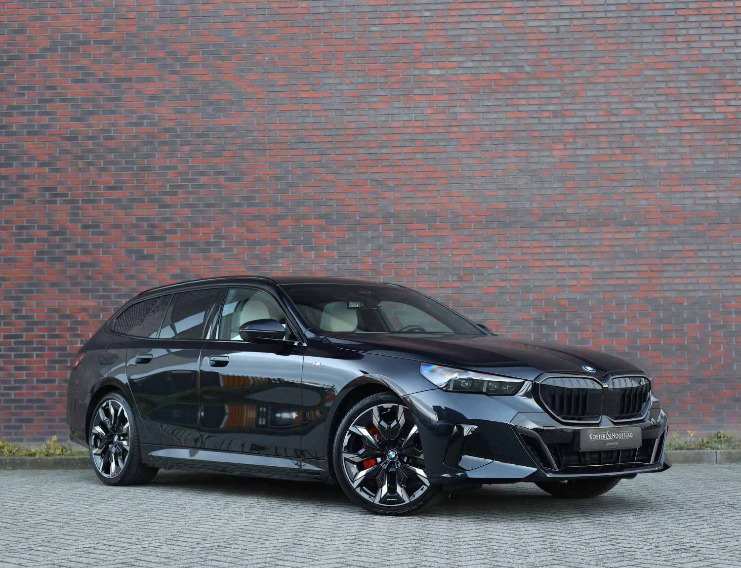 BMW 5 Serie Touring 550e xDrive