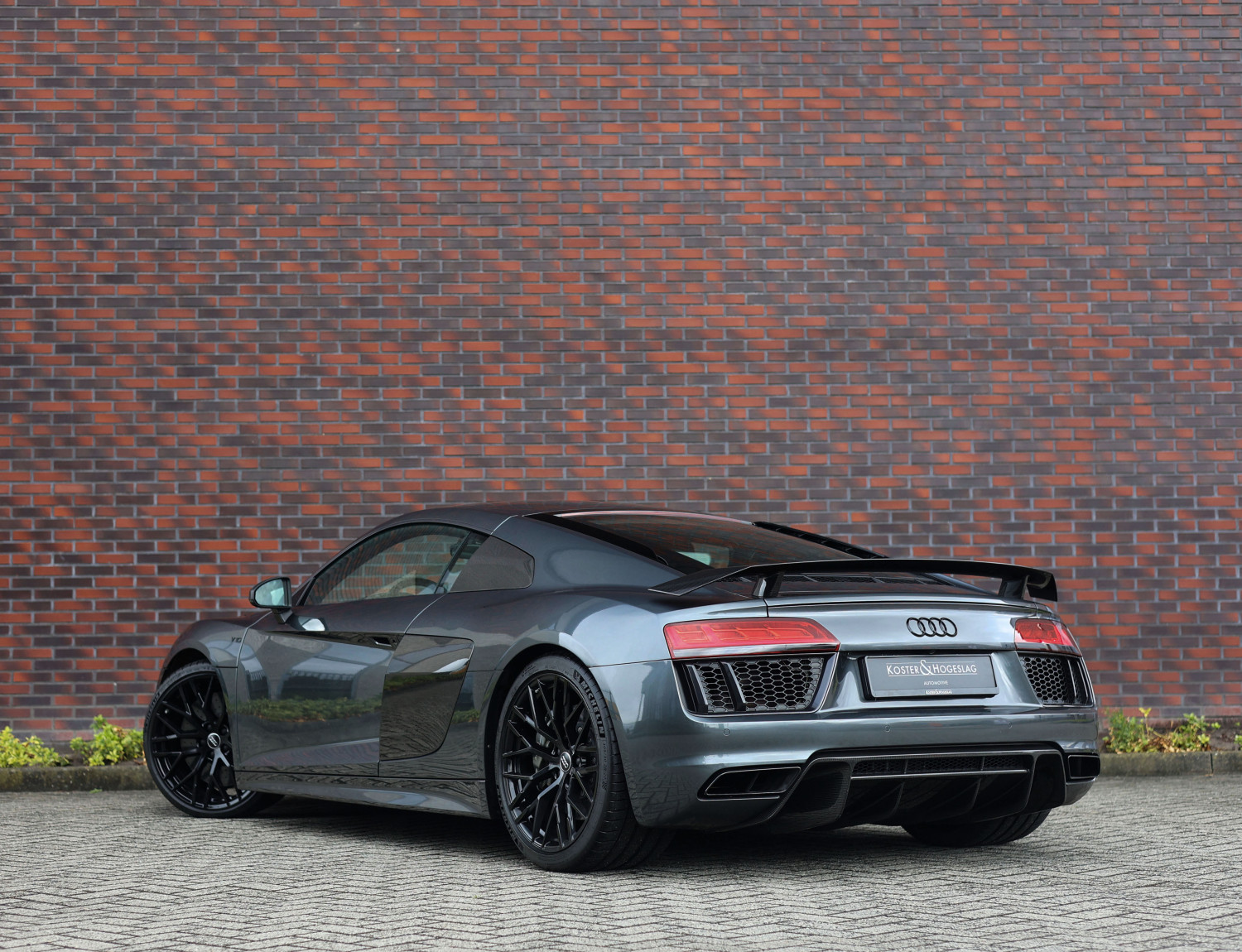 Audi R8 5.2 FSI Quattro V10 Plus