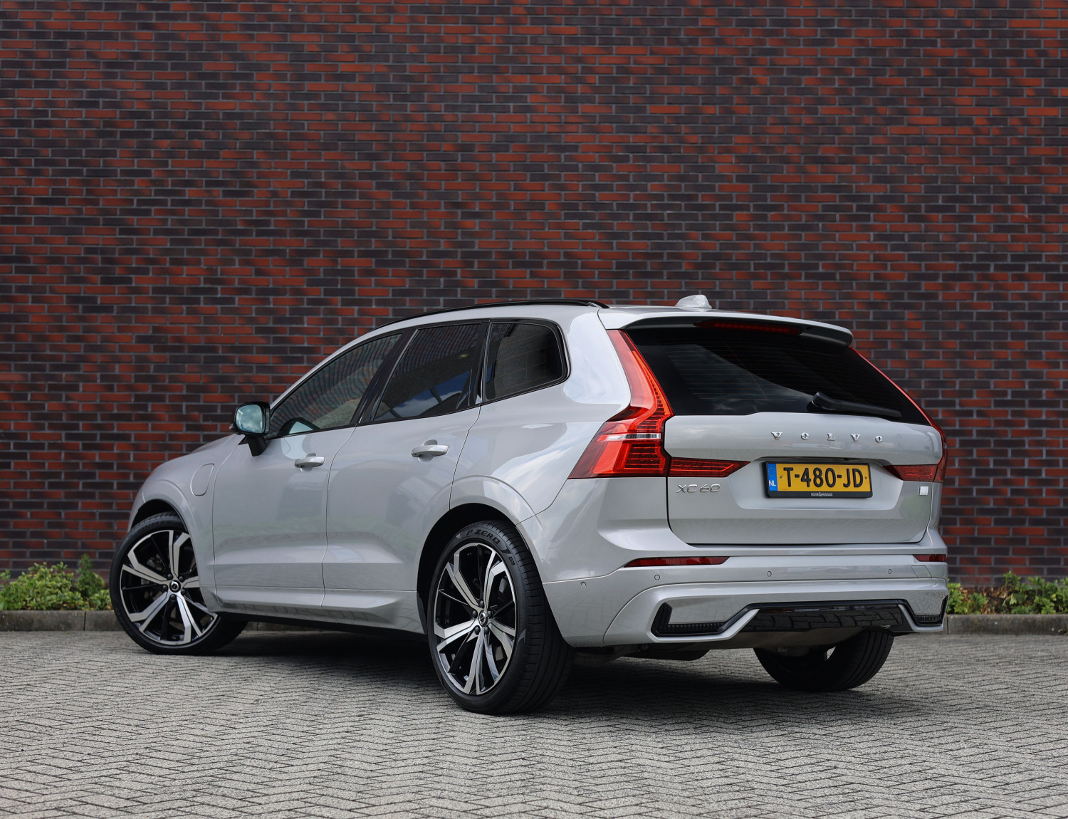 Volvo XC60 T8 AWD Ultimate Dark