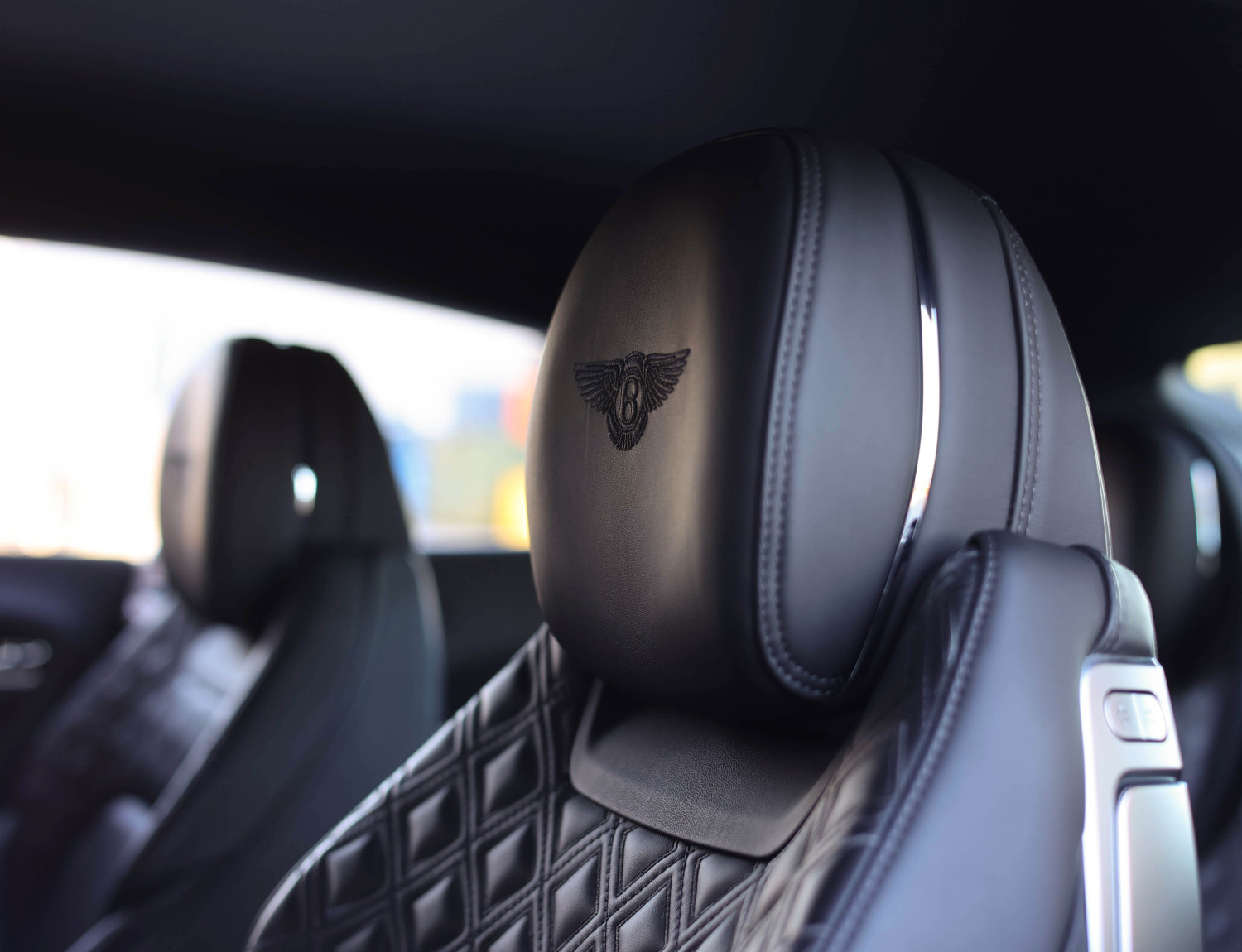 Bentley Continental GT 4.0 V8