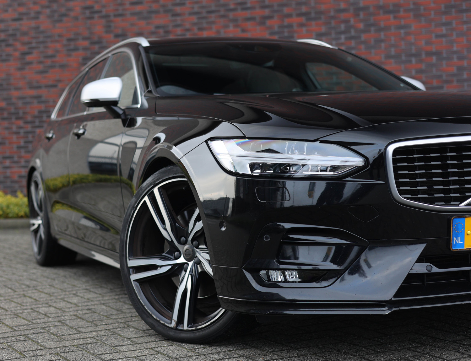 Volvo V90 T5 R-Design