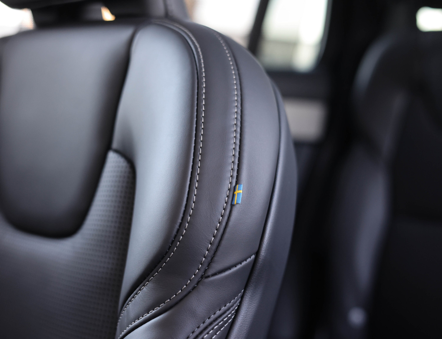 Volvo XC90 T8 AWD Ultra Dark