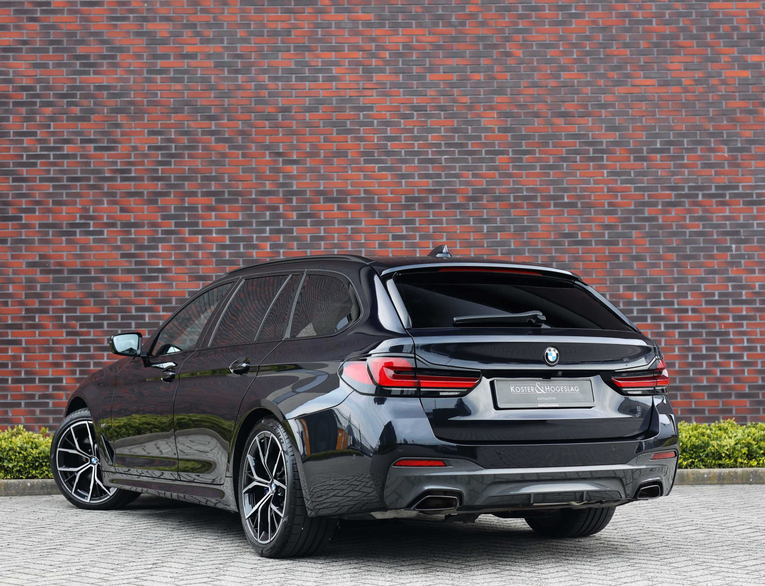 BMW 5 Serie Touring 530i xDrive High Executive