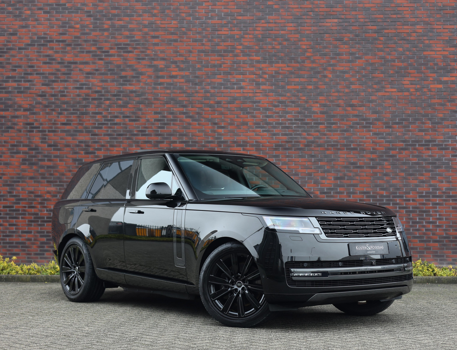 Land Rover Range Rover P550e Autobiography