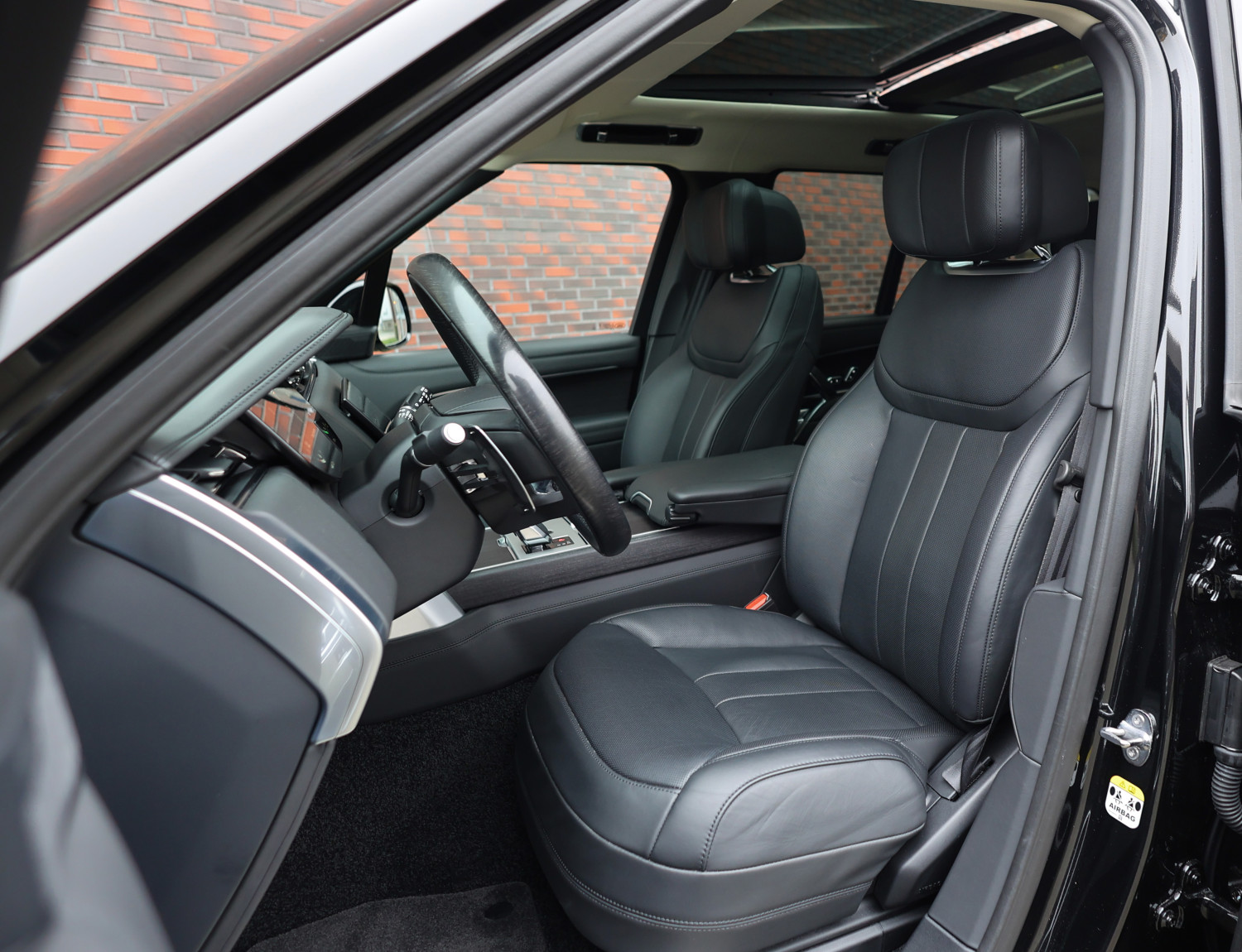 Land Rover Range Rover P550e Autobiography