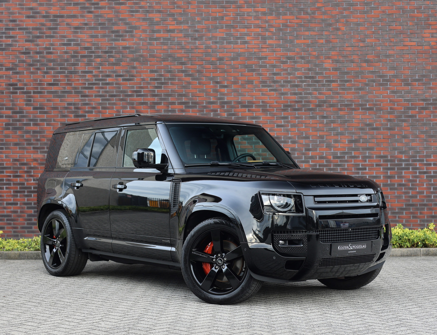 Land Rover Defender P400e 110 X
