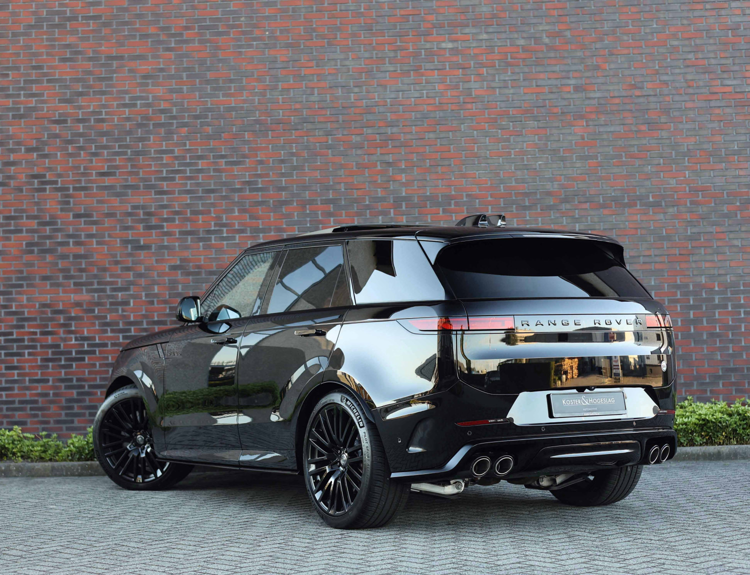Land Rover Range Rover Sport P635 SV Edition One