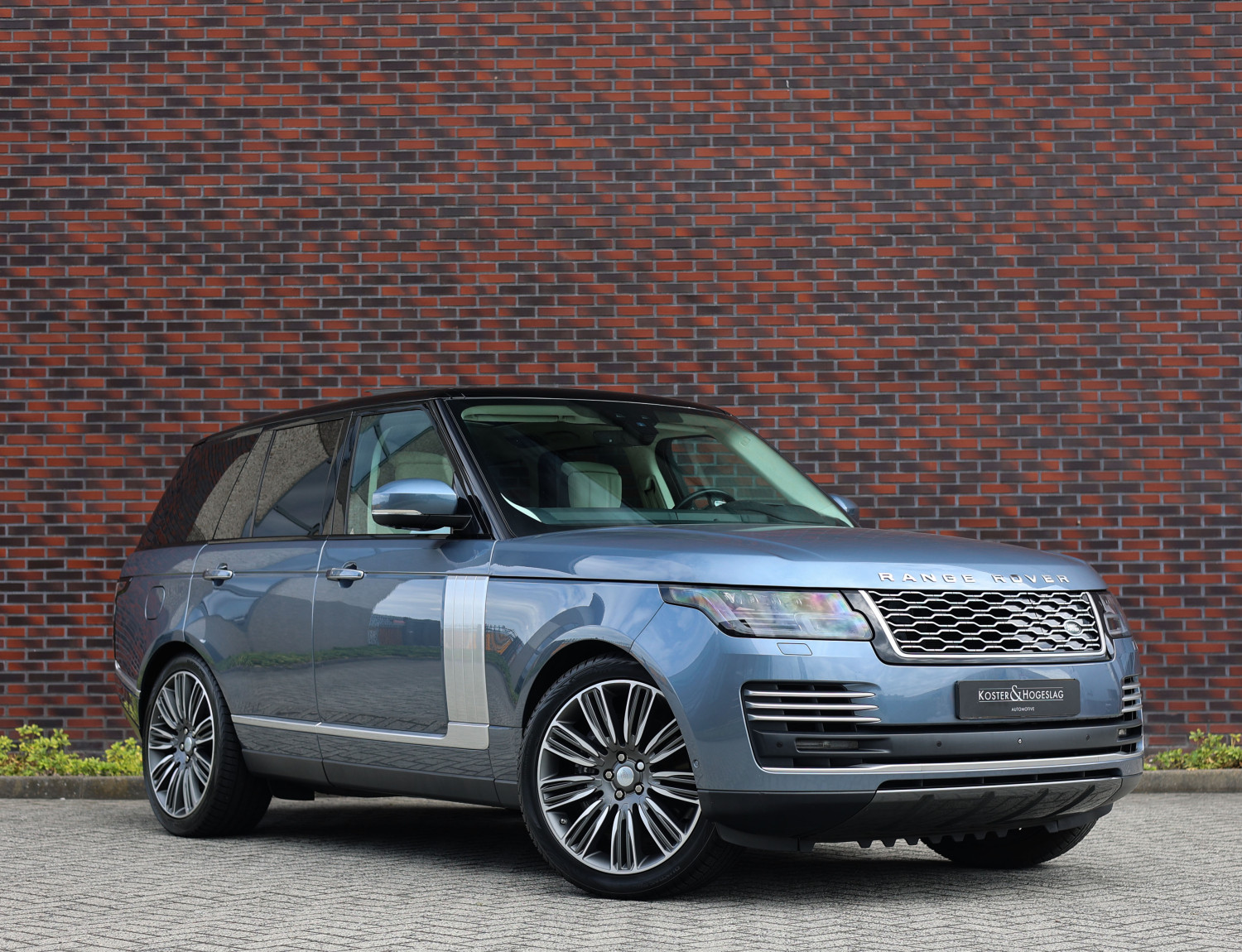 Land Rover Range Rover P400e Autobiography