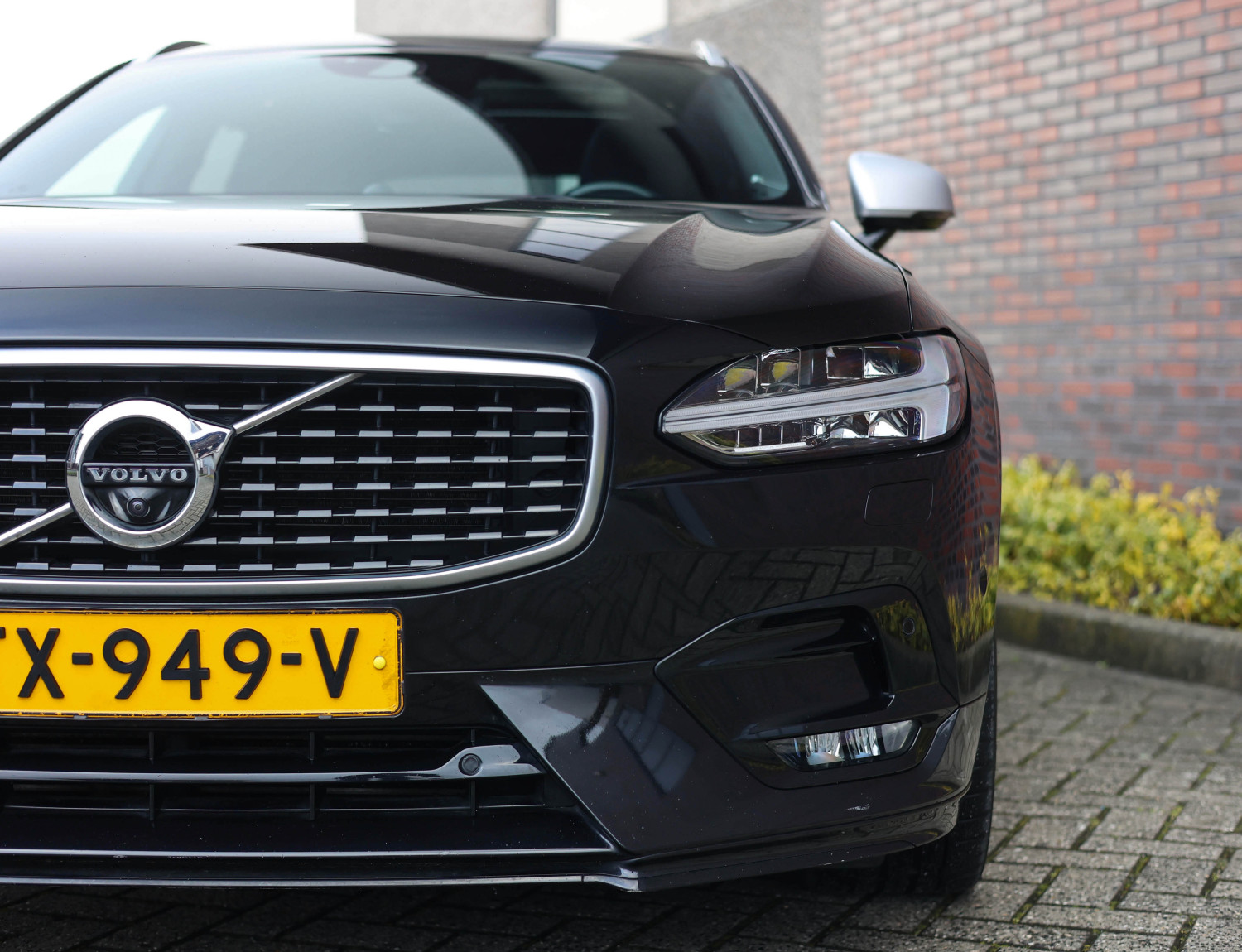Volvo V90 T5 R-Design