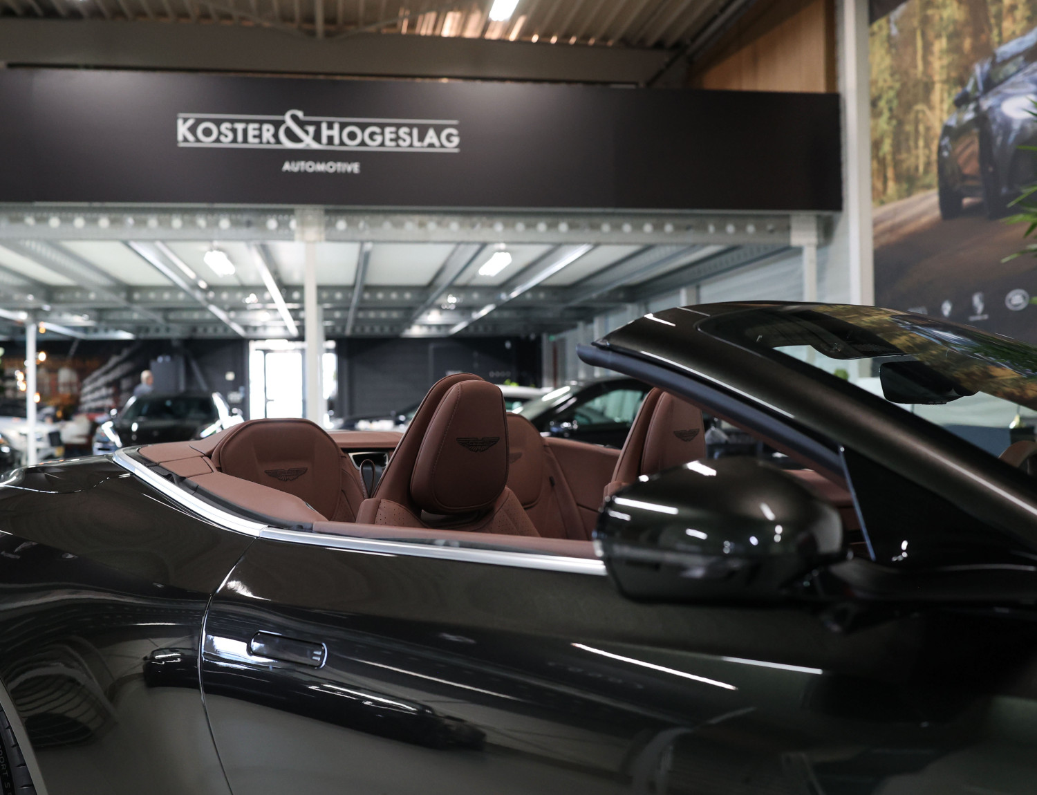 Aston Martin DB12 Volante 4.0 V8