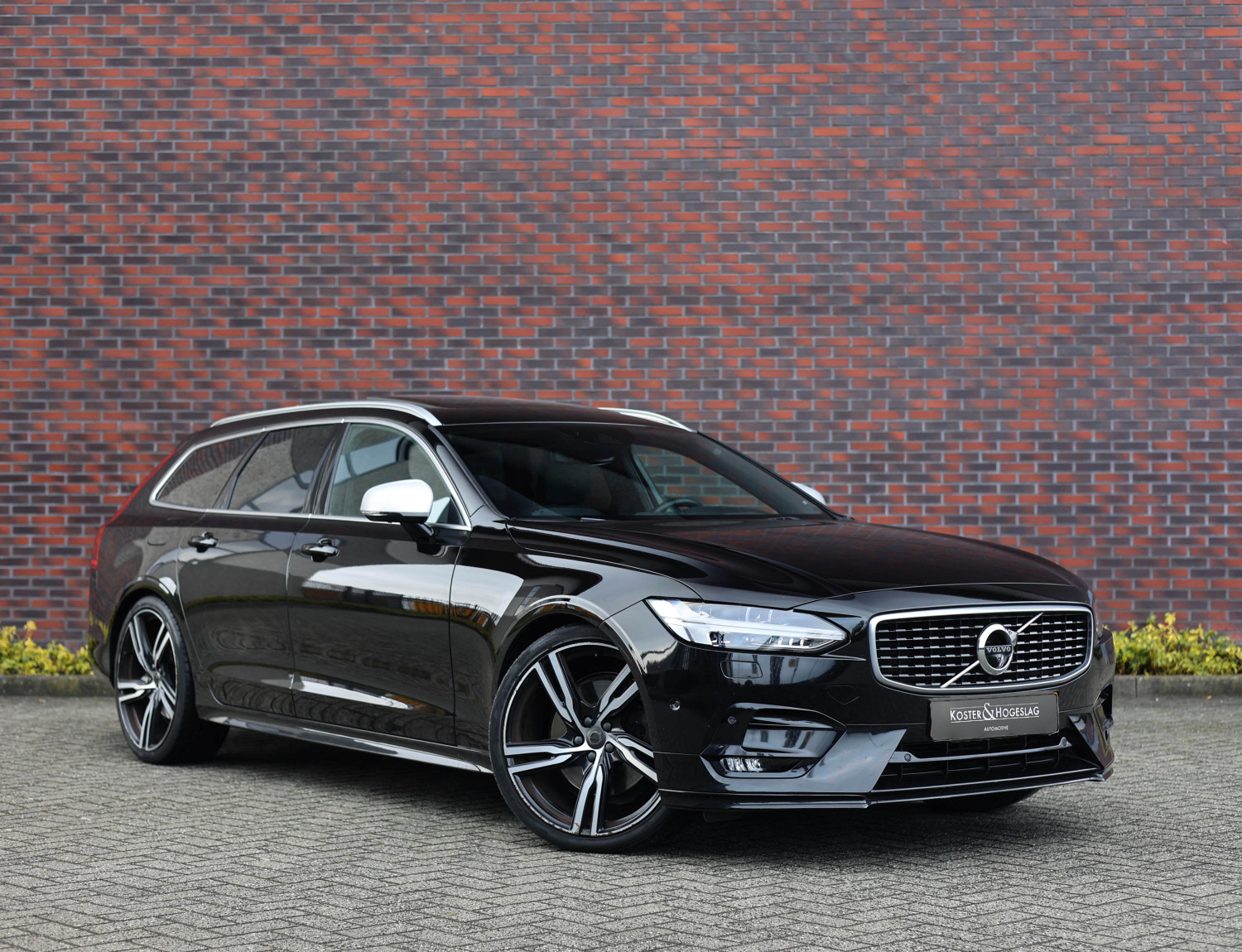 Volvo V90 T5 R-Design