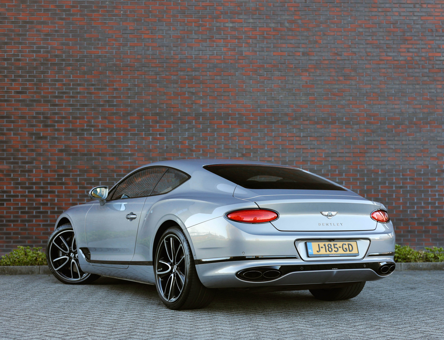 Bentley Continental GT 4.0 V8