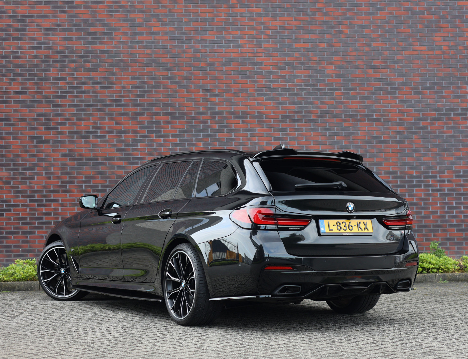 BMW 5 Serie Touring 540d xDrive High Executive