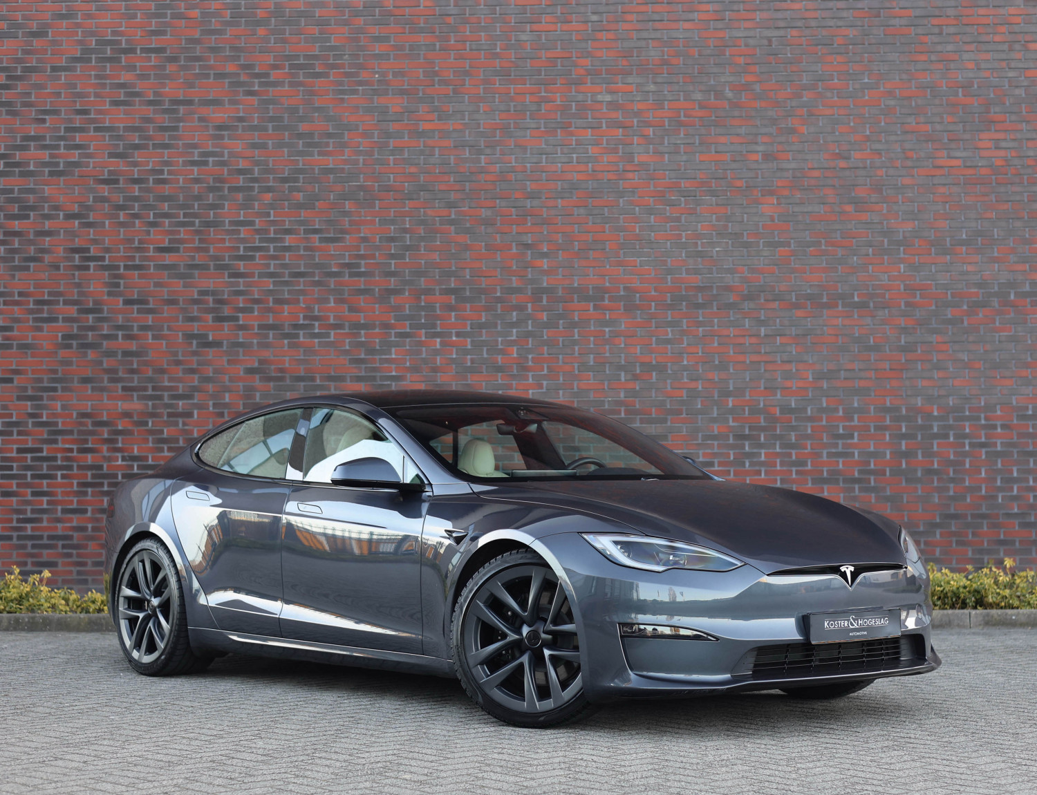 Tesla Model S Long Range
