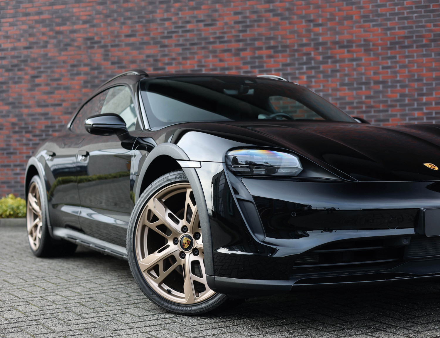 Porsche Taycan Cross Turismo 4