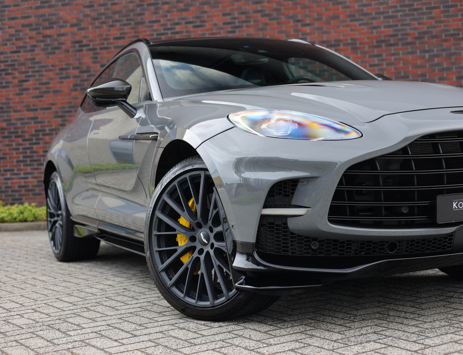 Aston Martin Dbx 4.0 V8 707