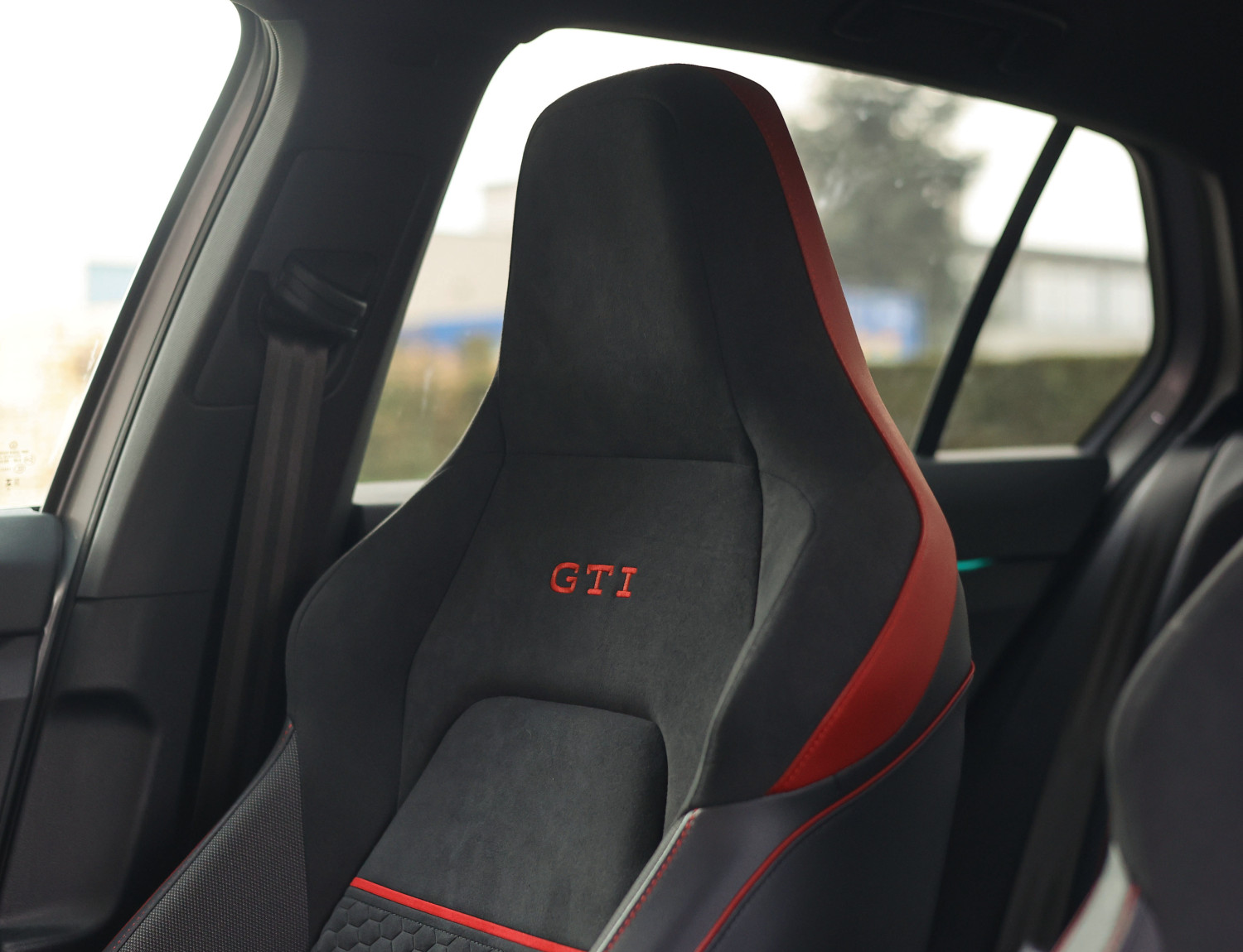 Volkswagen Golf 2.0 TSI GTI