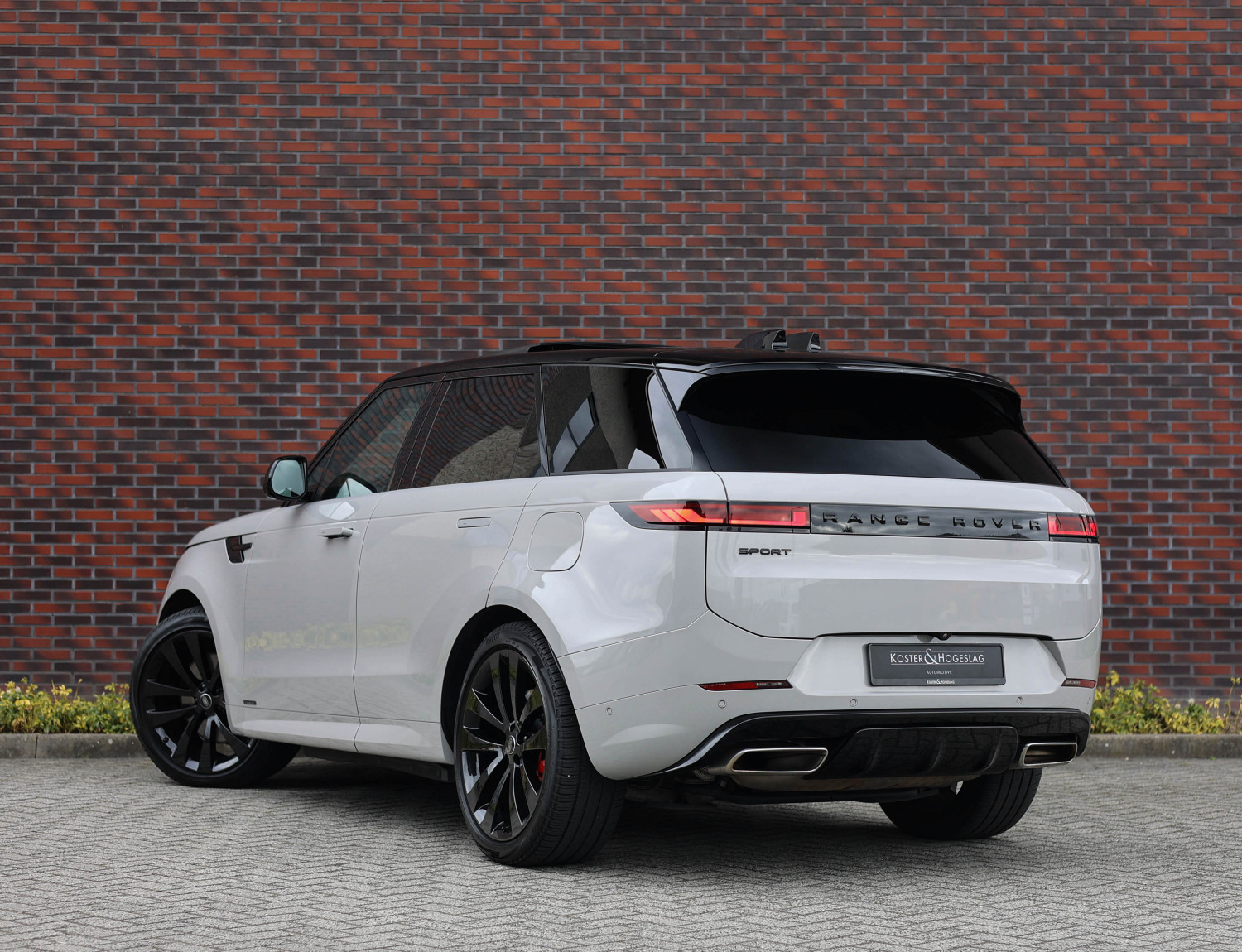 Land Rover Range Rover Sport P550e Autobiography