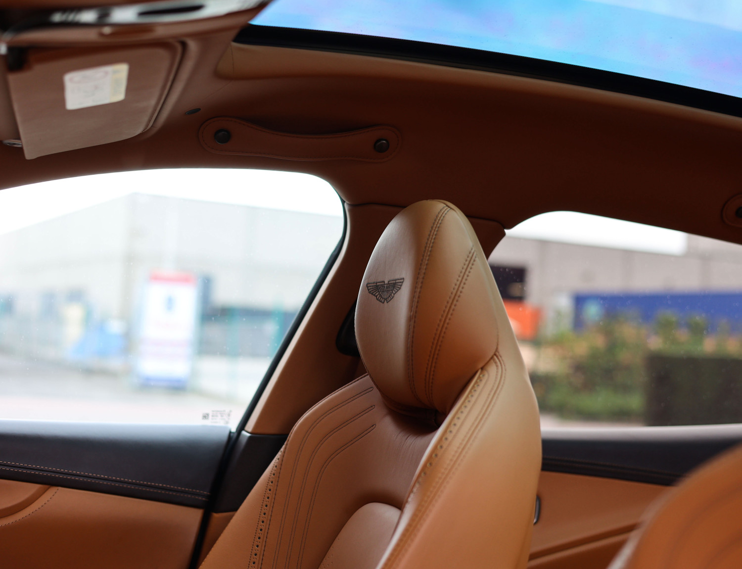 Aston Martin Dbx 4.0 V8