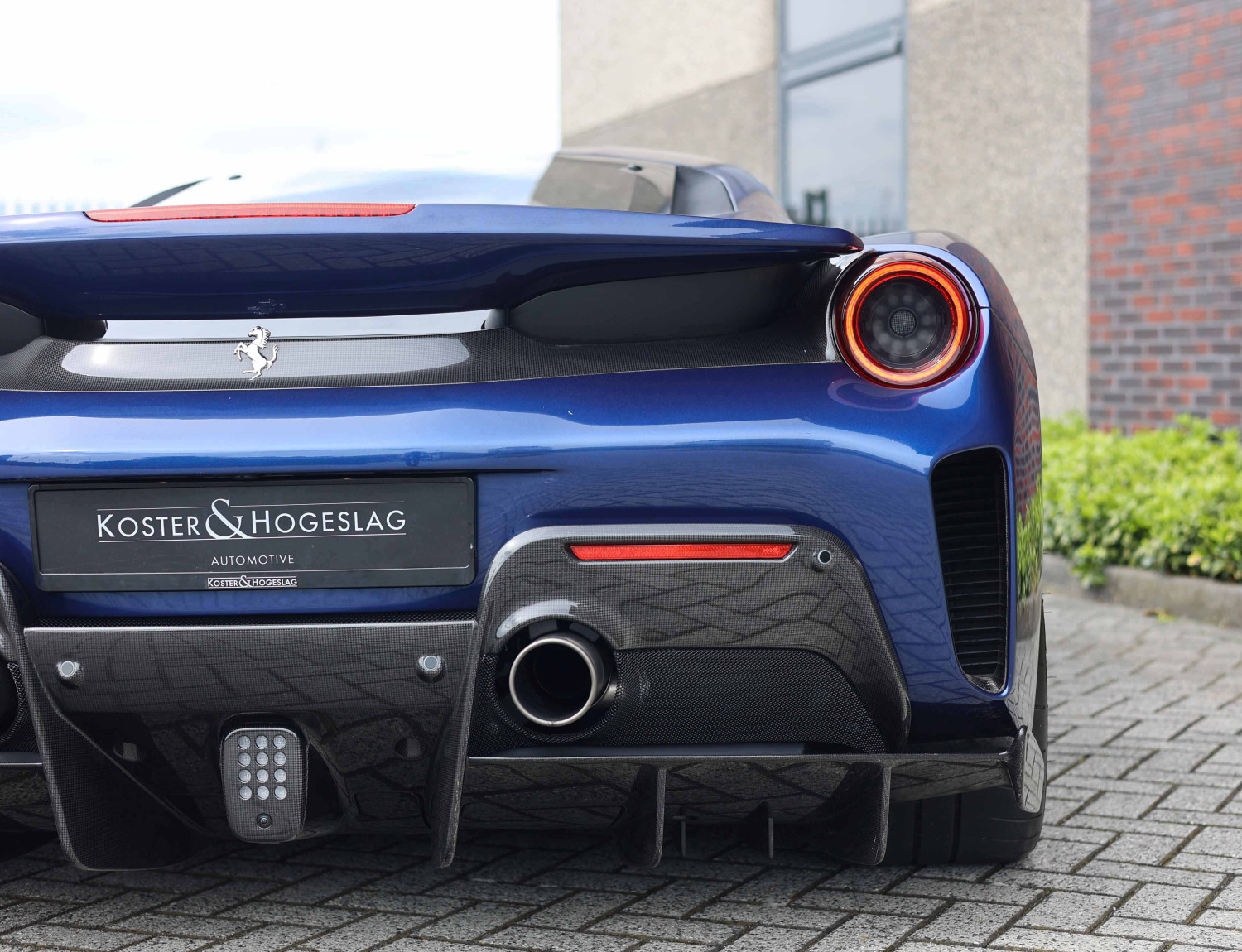 Ferrari 488 3.9 Pista