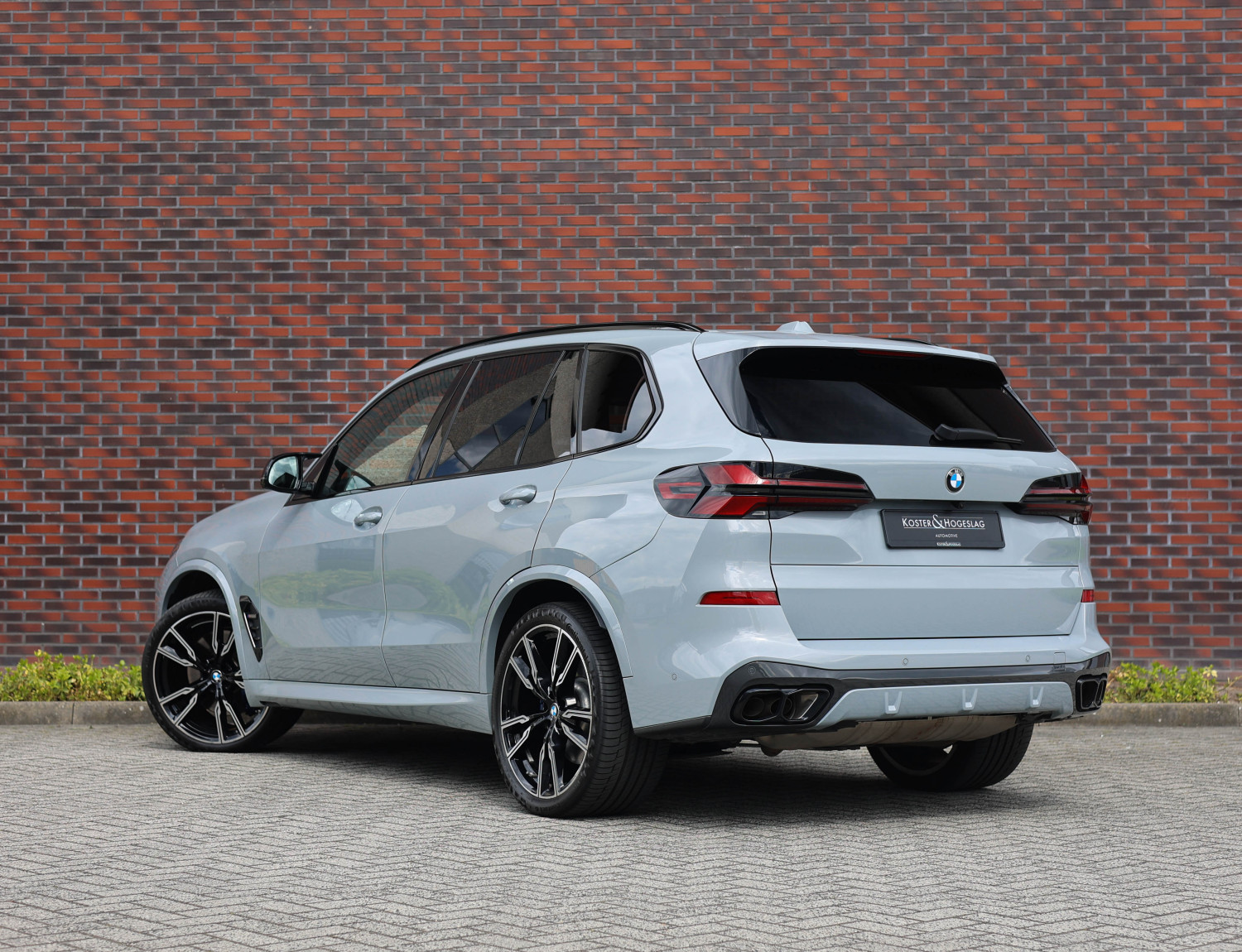 BMW X5 M60i xDrive