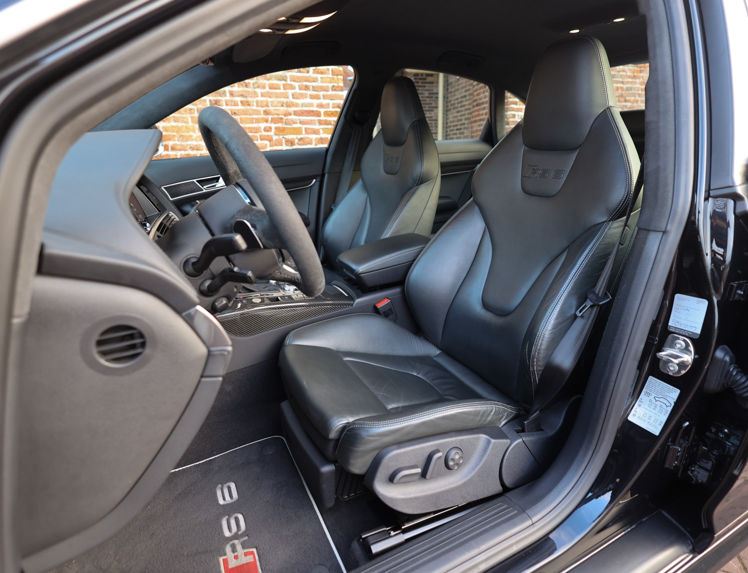 Audi RS6 Sedan 5.0 TFSI Quattro