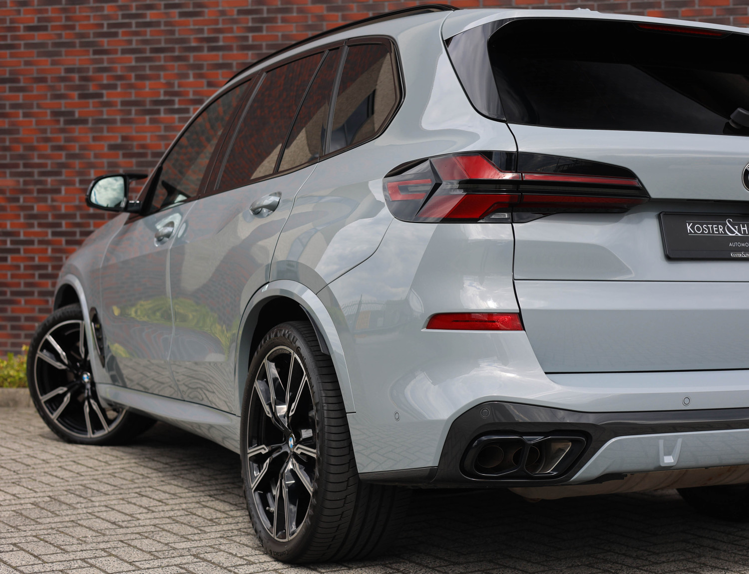 BMW X5 M60i xDrive