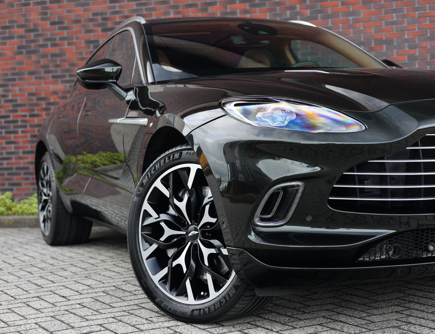 Aston Martin Dbx 4.0 V8