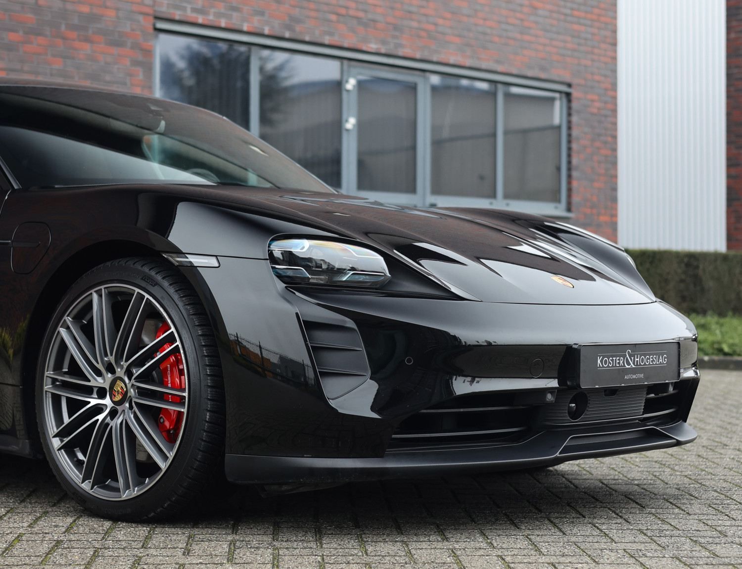 Porsche Taycan GTS 93 kWh