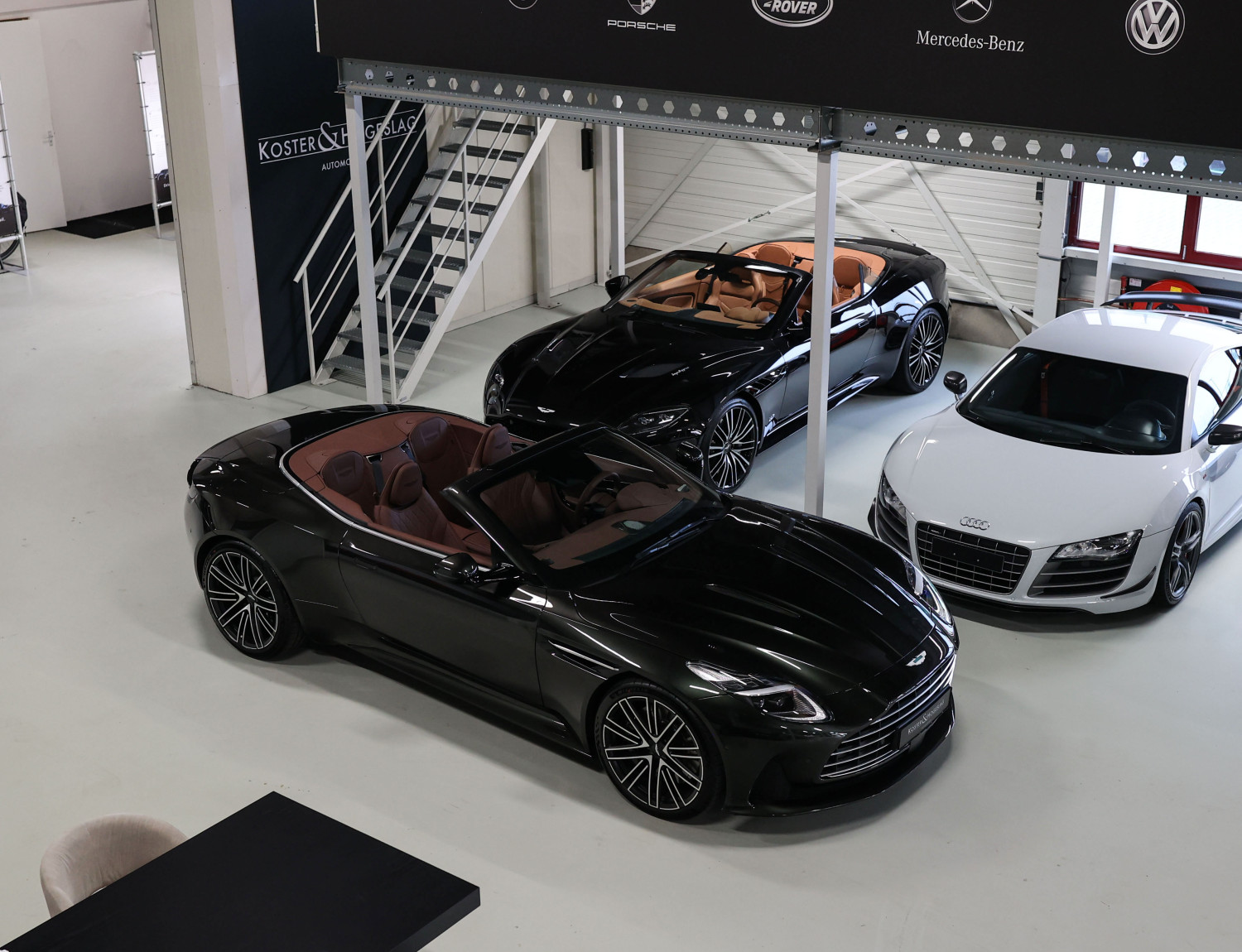 Aston Martin DB12 Volante 4.0 V8