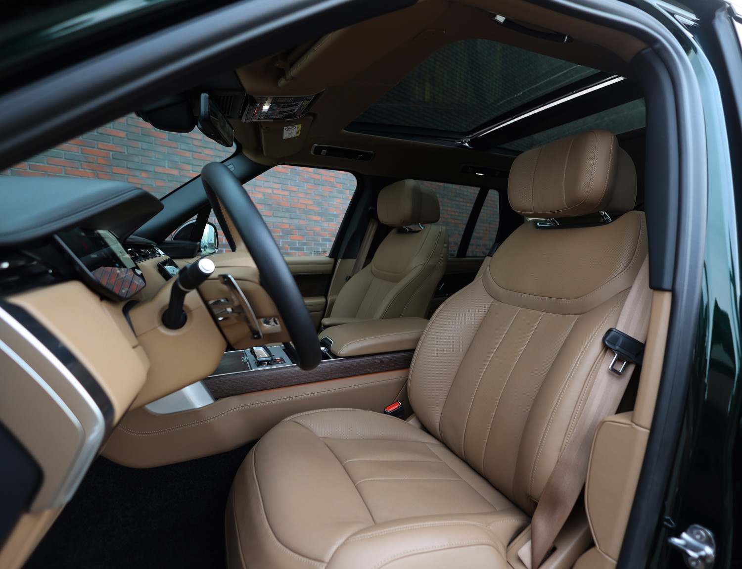 Land Rover Range Rover P550e Autobiography