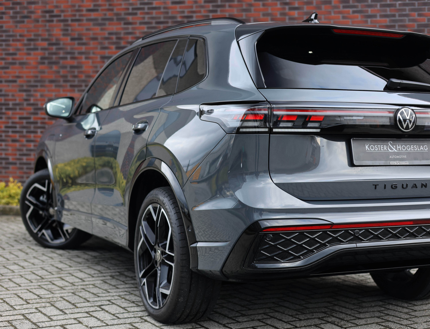 Volkswagen Tiguan 1.5 eHybrid R-Line Edition