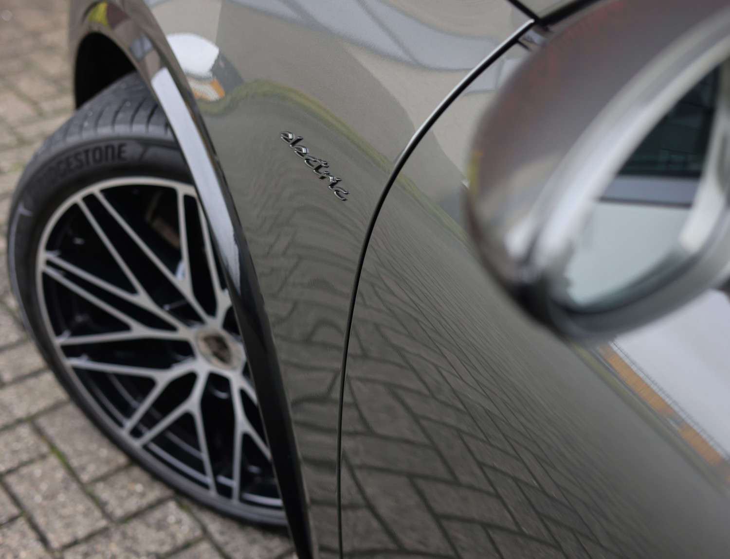 Porsche Macan Turbo Electric 100 kWh