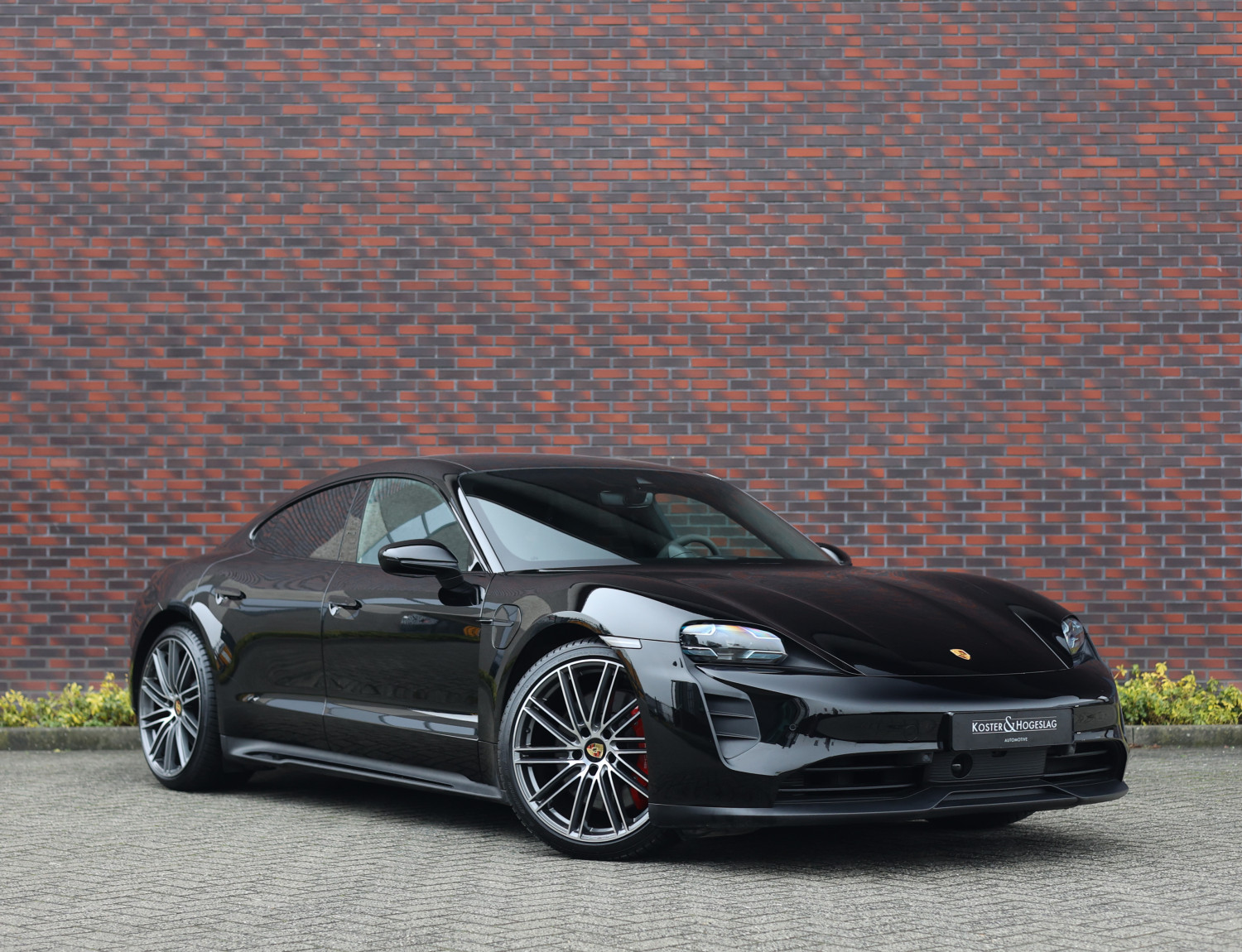 Porsche Taycan GTS 93 kWh