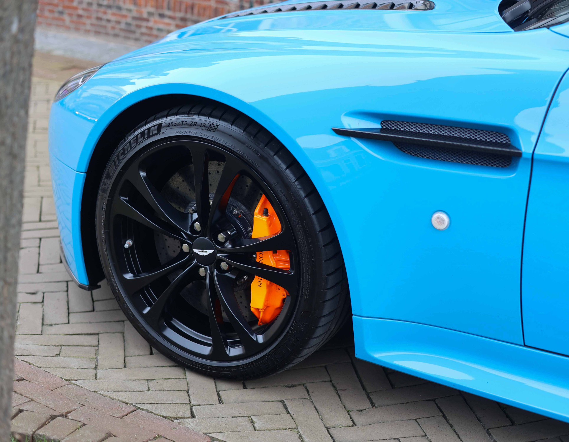 Aston Martin Vantage 6.0 V12 Vantage