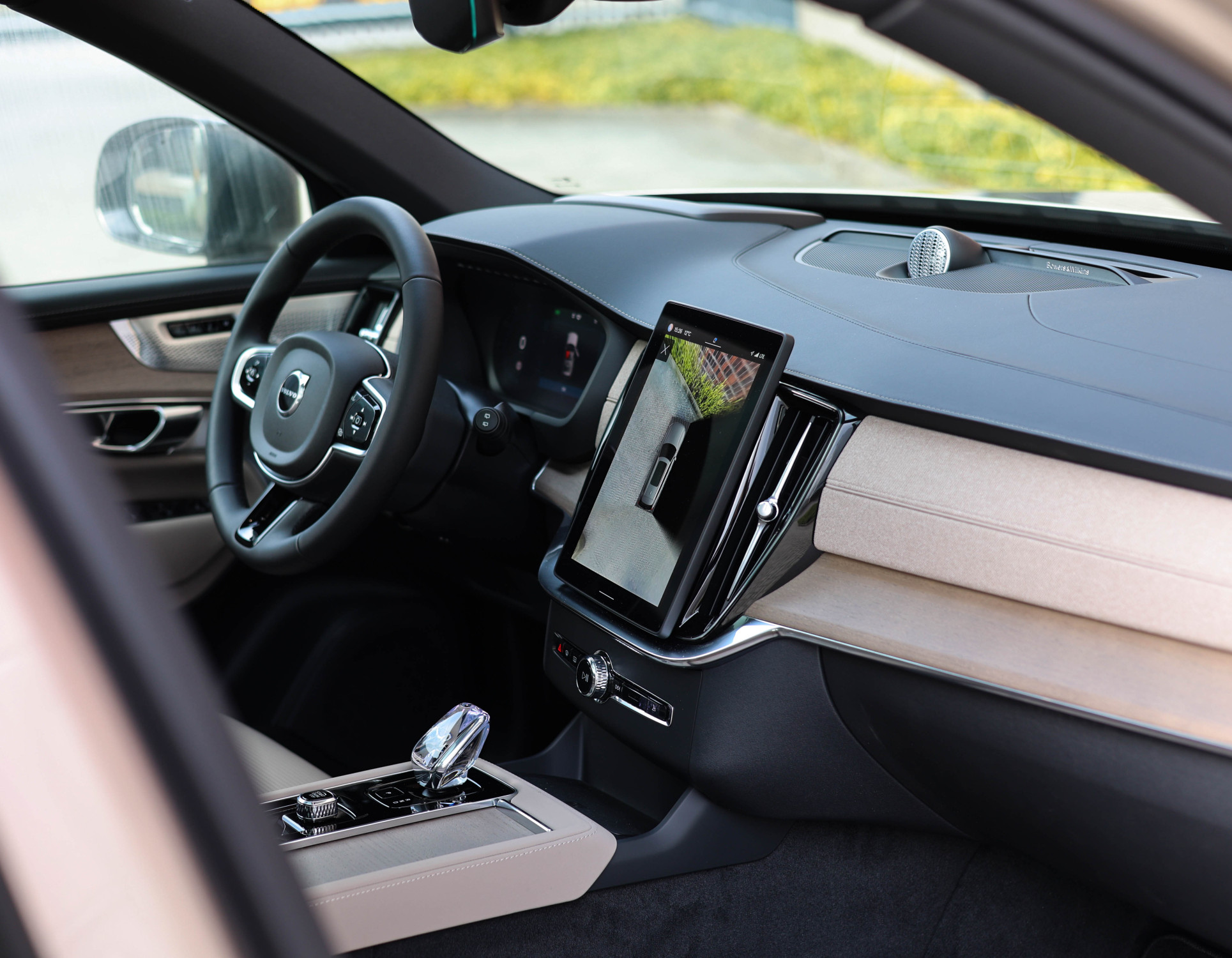 Volvo XC90 T8 Plug-in hybrid AWD Ultra Dark