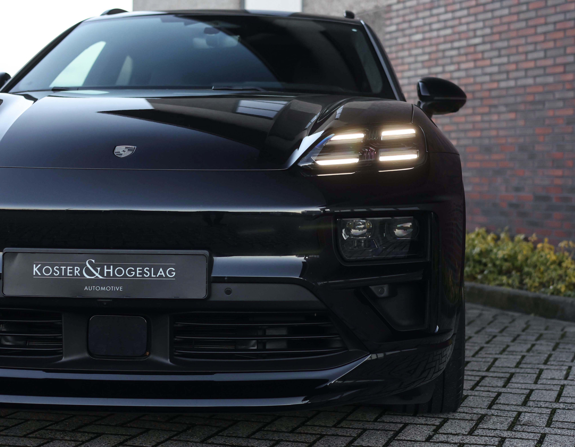 Porsche Macan Turbo Electric 100 kWh