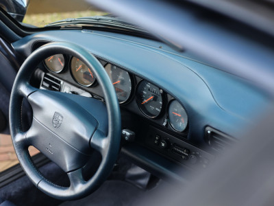Porsche 911 3.6 Carrera 4
