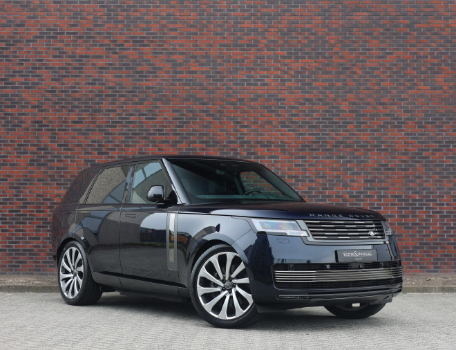 Land Rover Range Rover P550e SV